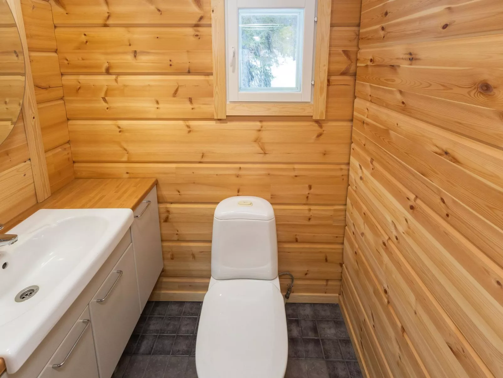 Kuukkelin kehto-Inside