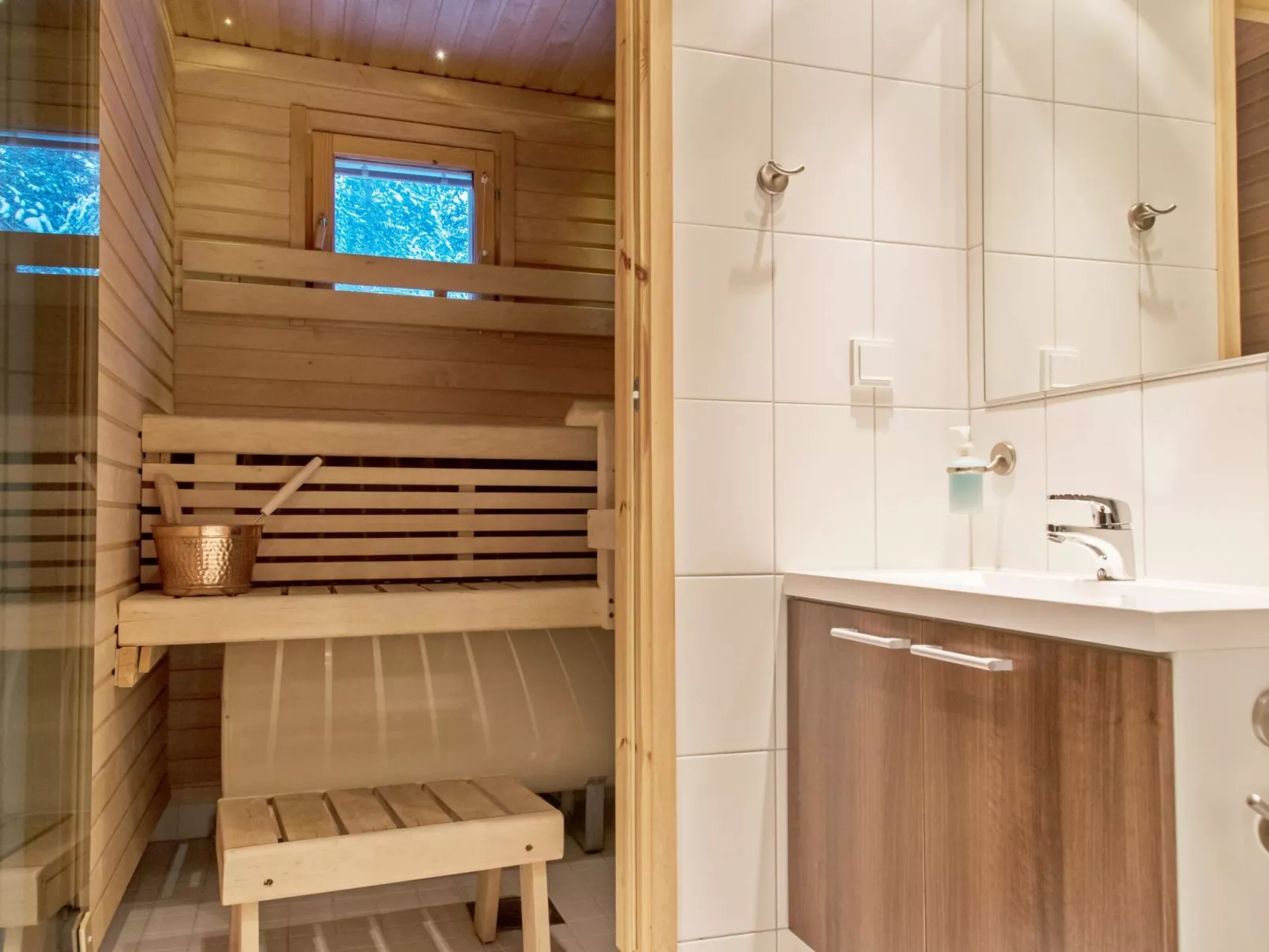 Yllästar 3 as 604-Drinnen