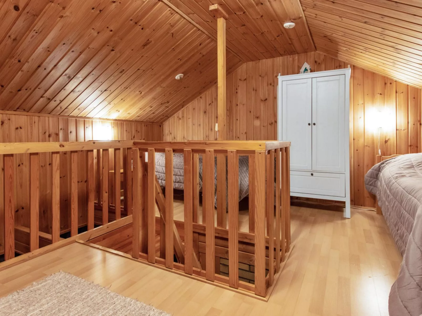 Ylläskarpalo 1 päätyhuoneisto-Drinnen