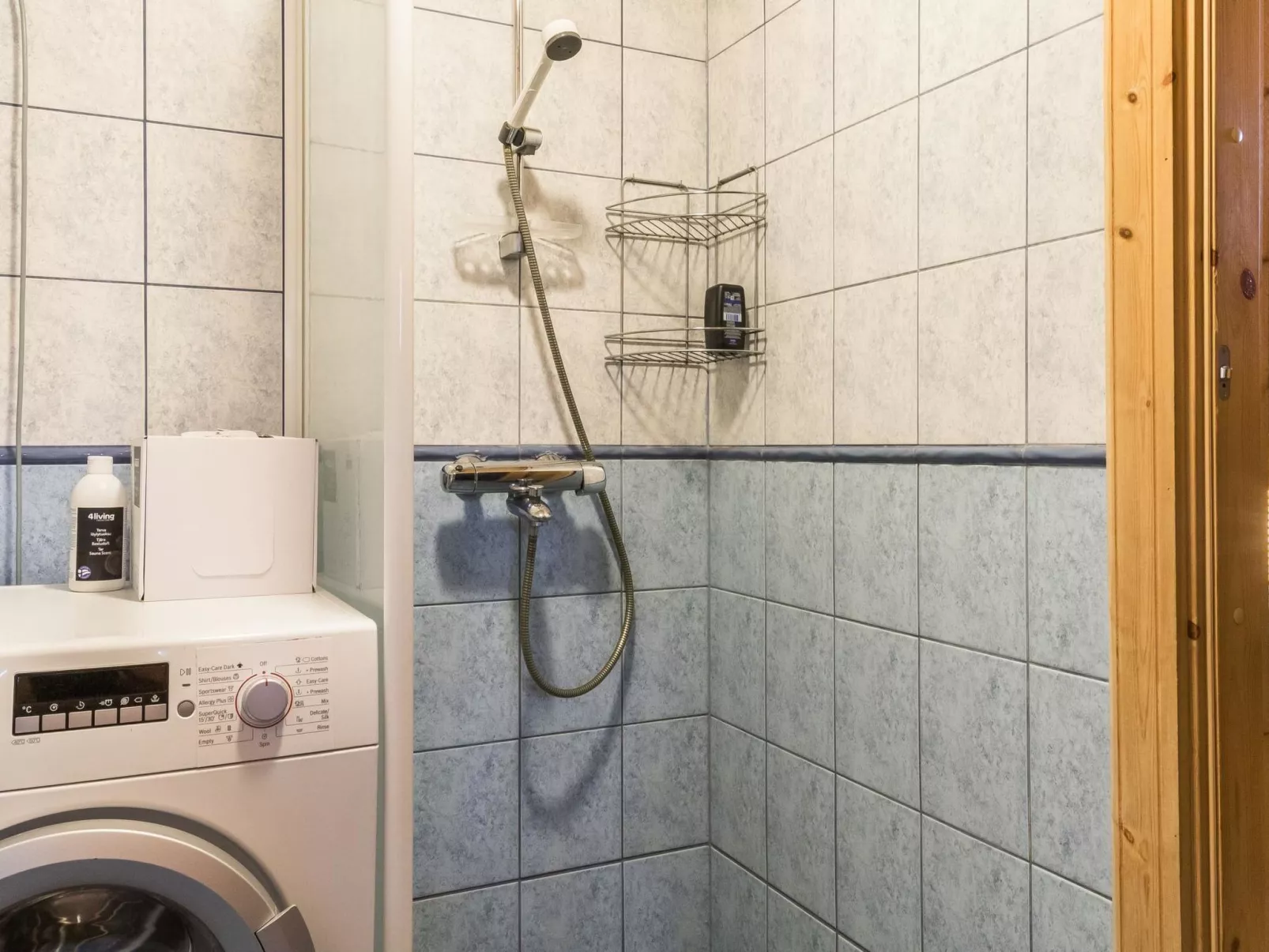 Kuerkartano 3/armas-Drinnen