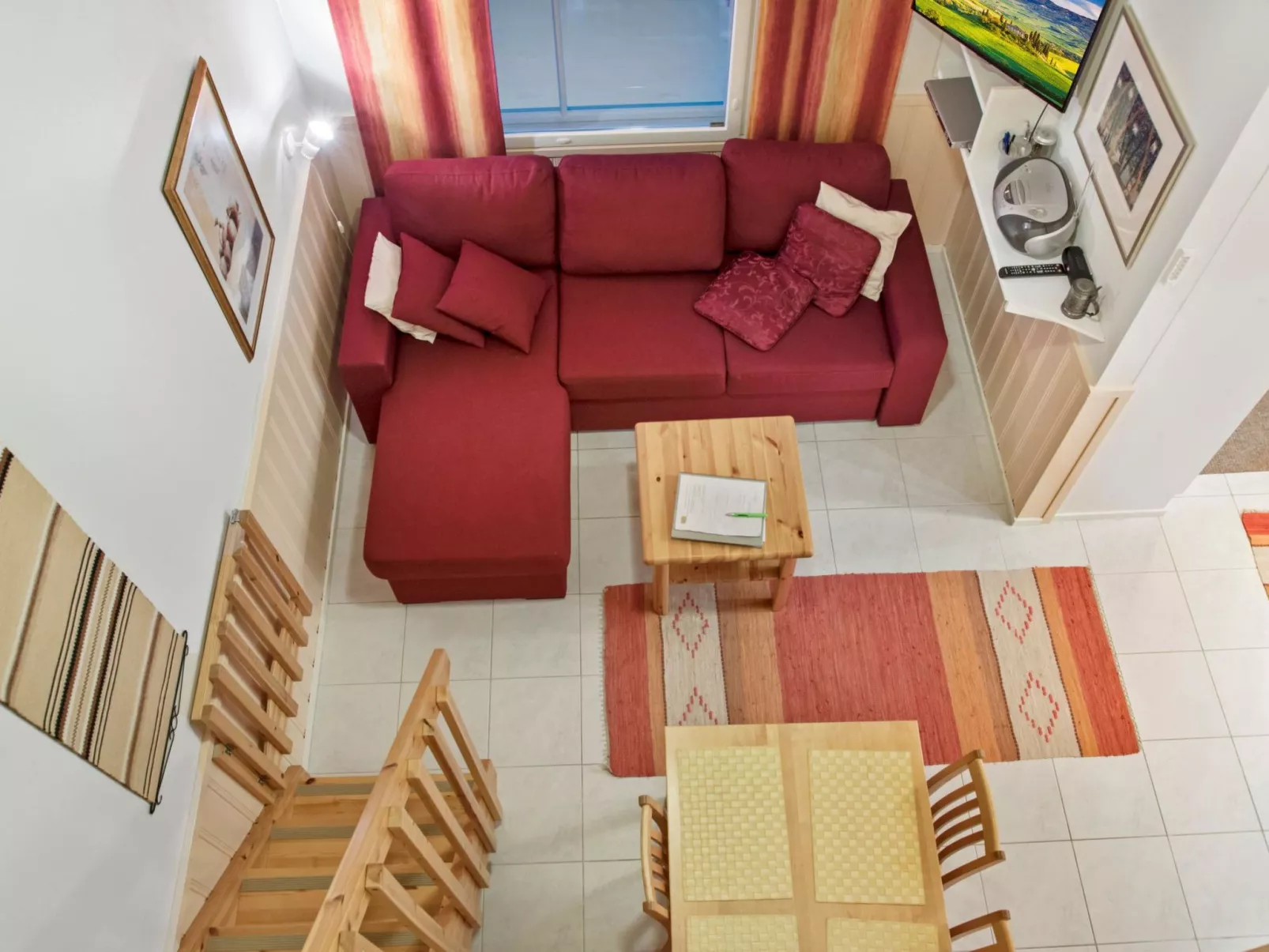 Yllästar 1 as 211-Inside