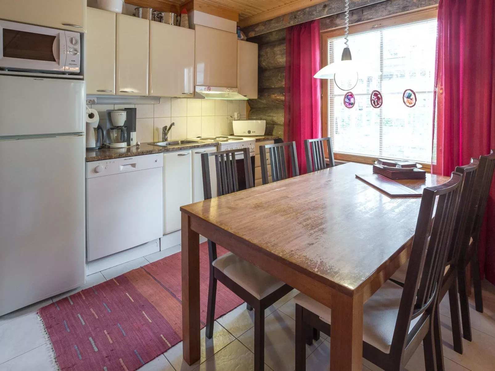 Teerentie / poronpesä (g20)-Inside