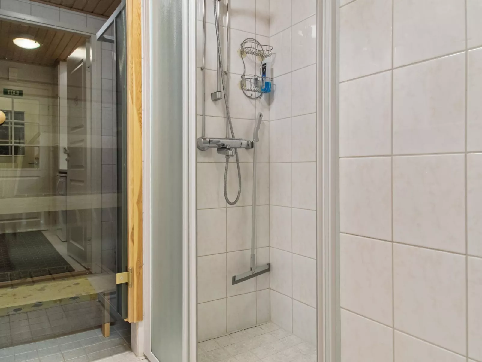 Yllästar 1 as 202-Dedans