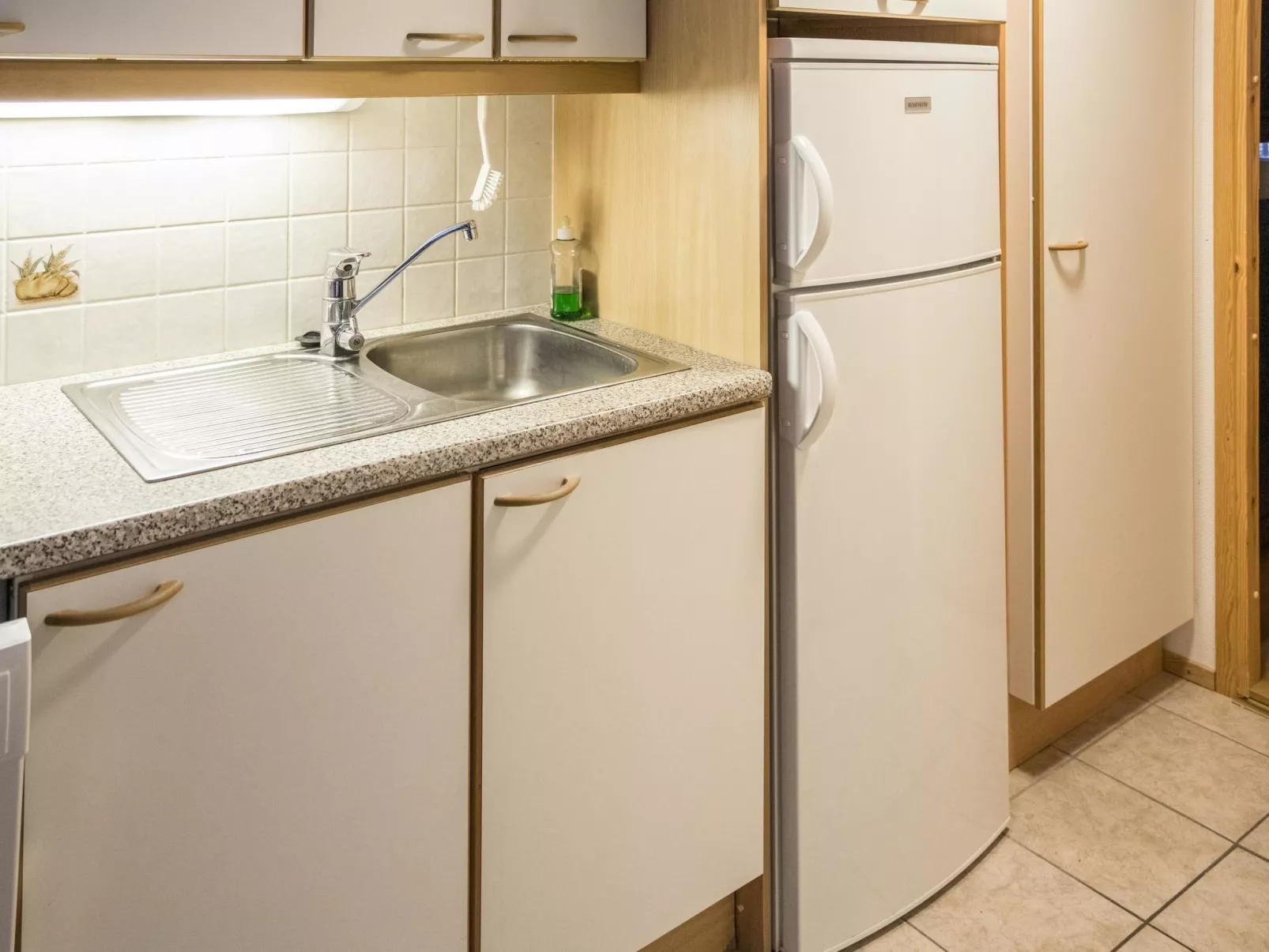 Äkäsakka b4-Dedans