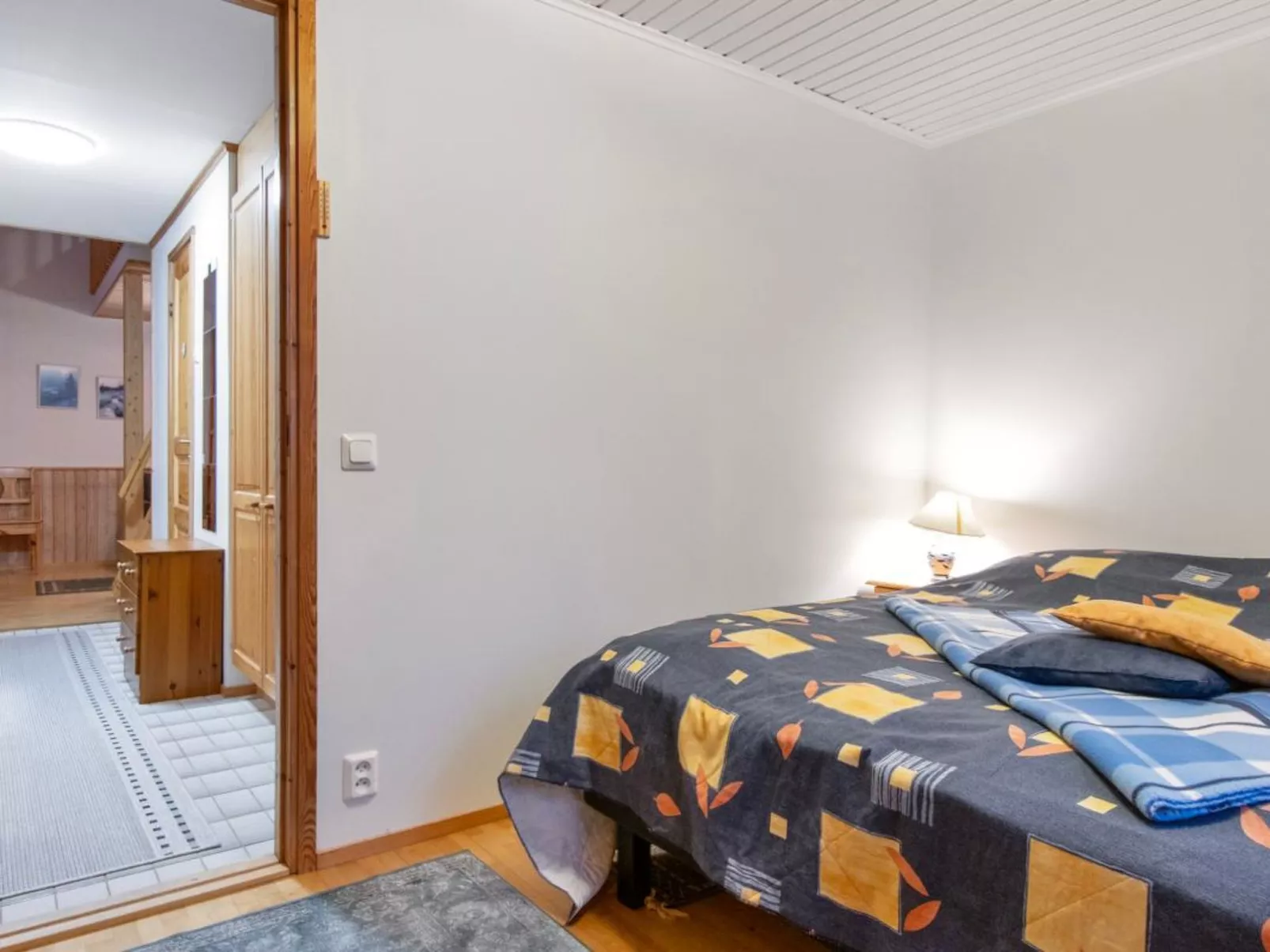 Korpipalo (ent. yllästunnelma 2 b 7)-Dedans