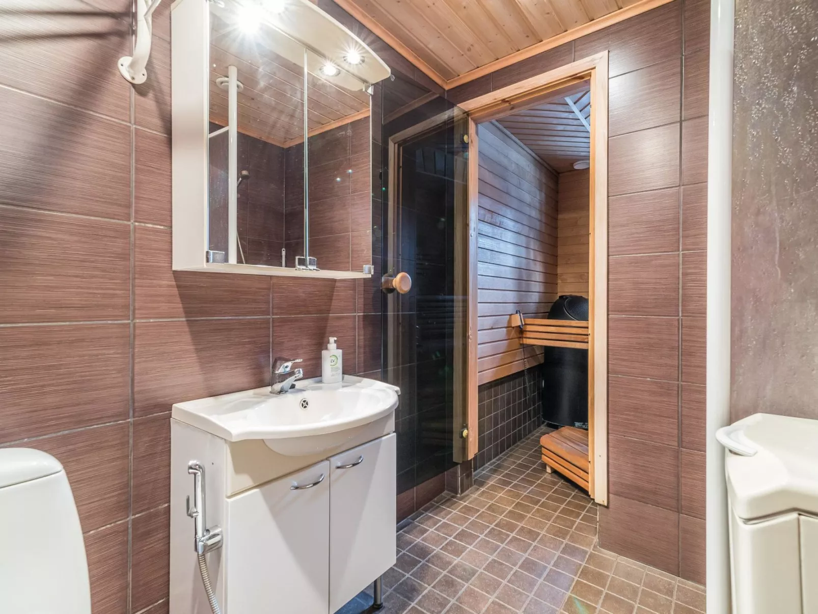 Ylläs outa 1-Dedans