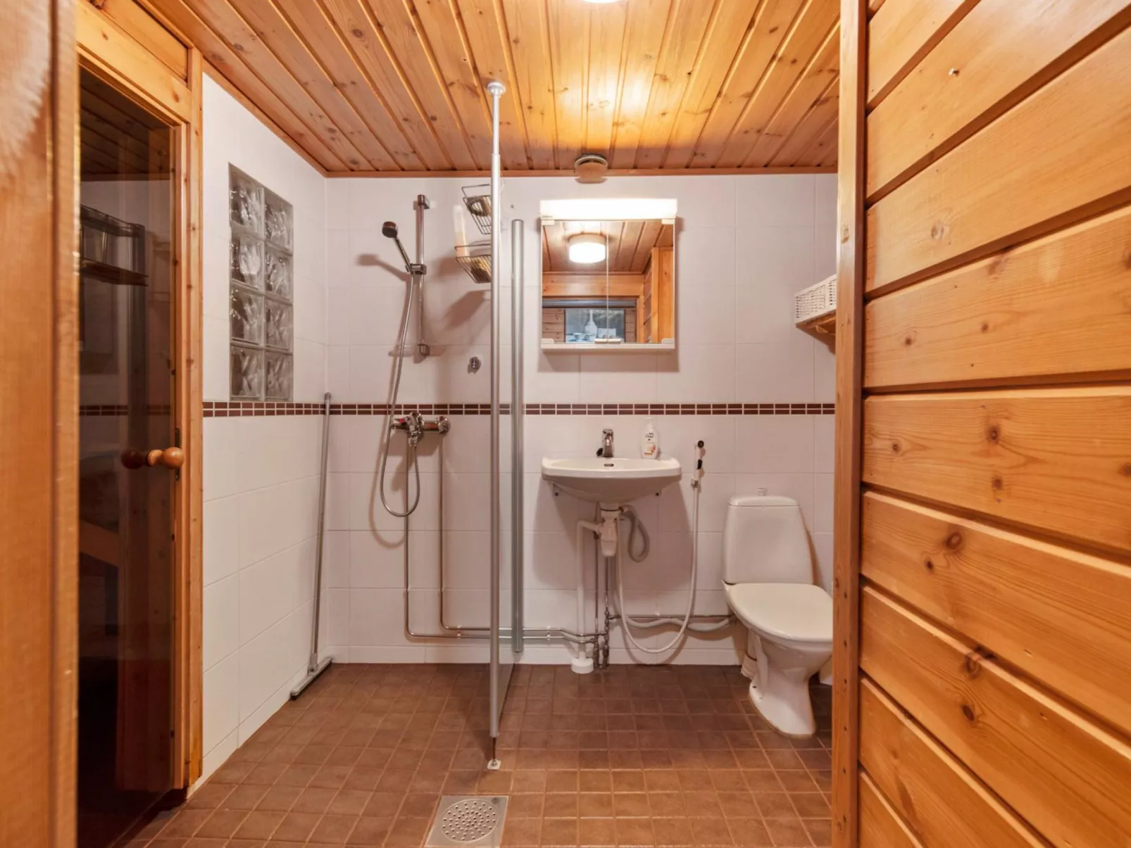 Lomaylläs maja, palovaarankaarre 6 a-Dedans