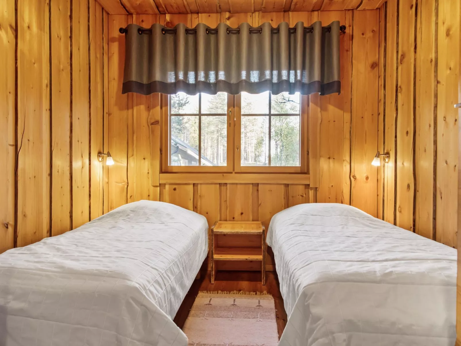 Luostakka pieni-Inside