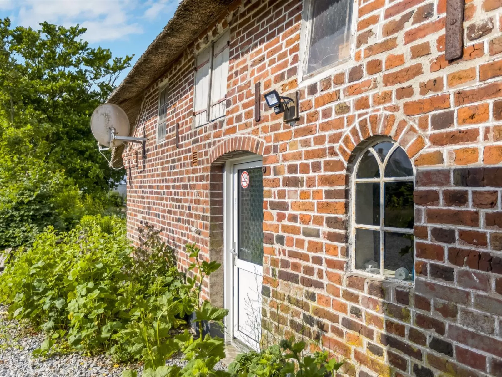 "Tuki" - 10km from the sea-Outside