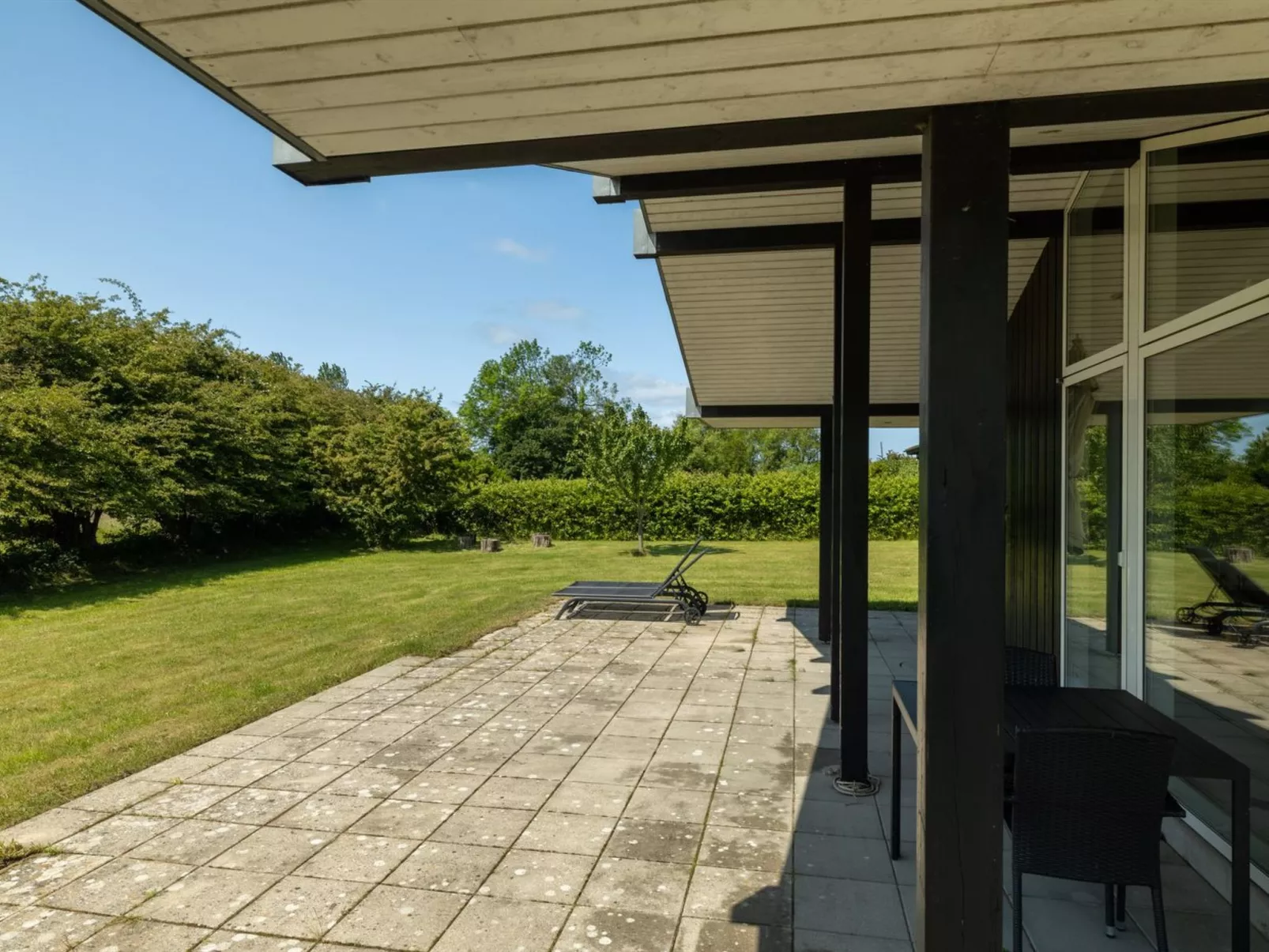 "Erlinda" - 600m from the sea-Outside