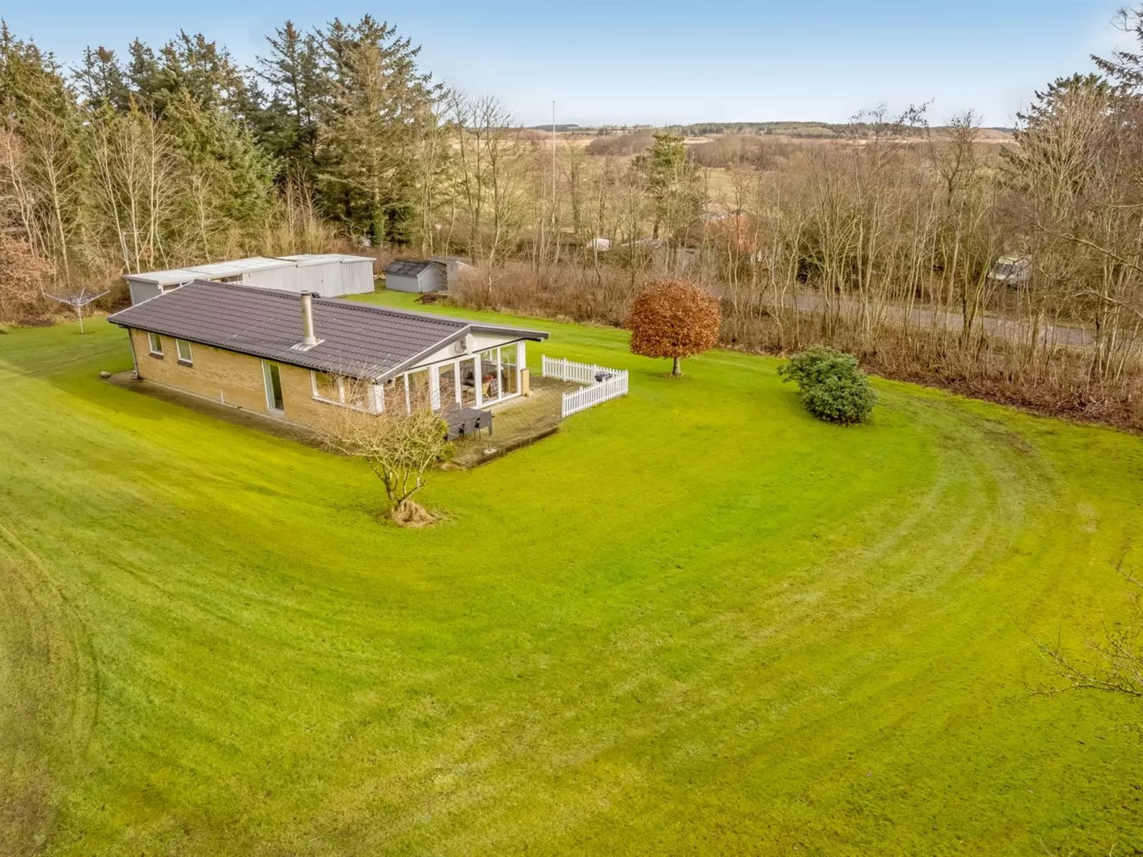 "Marika" - 400m to the fjord-Outside