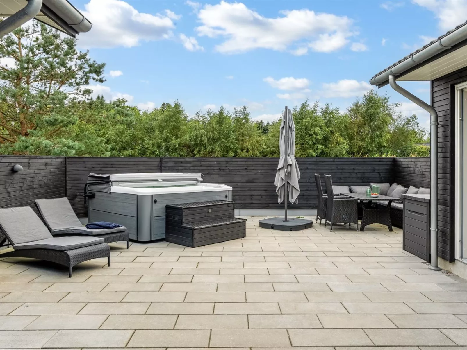 "Frederikke" - 990m from the sea-Outside