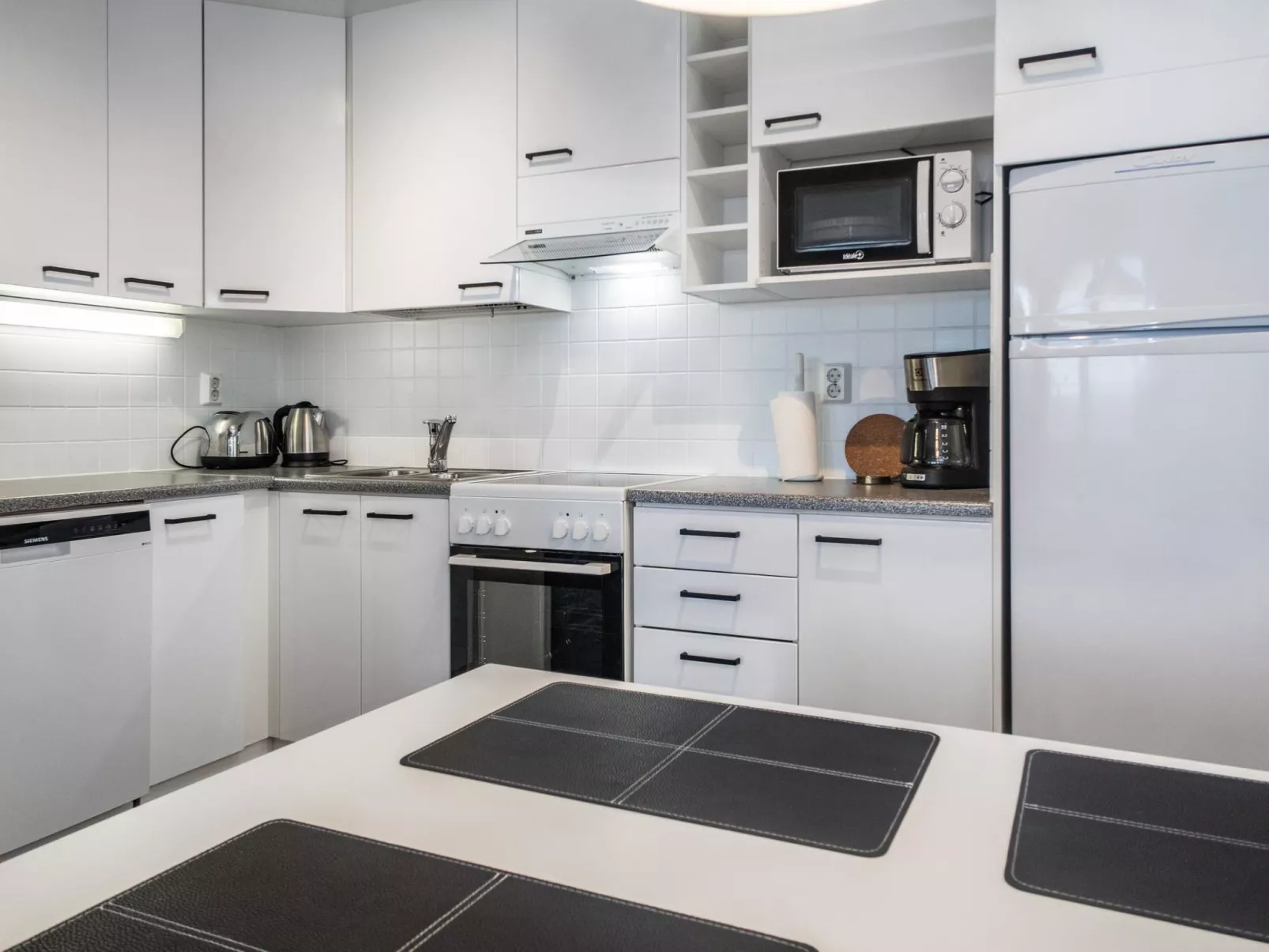 Karhunvartijan linna b16-Drinnen