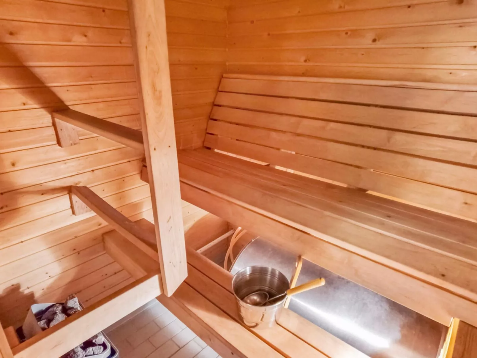 Porokaarre nr 14-Inside