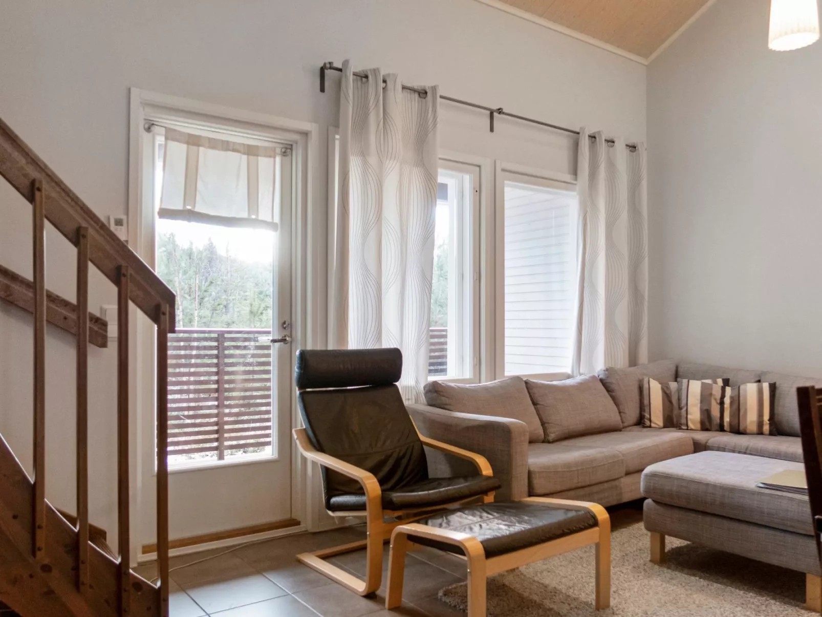 4 seasons b 1-Inside