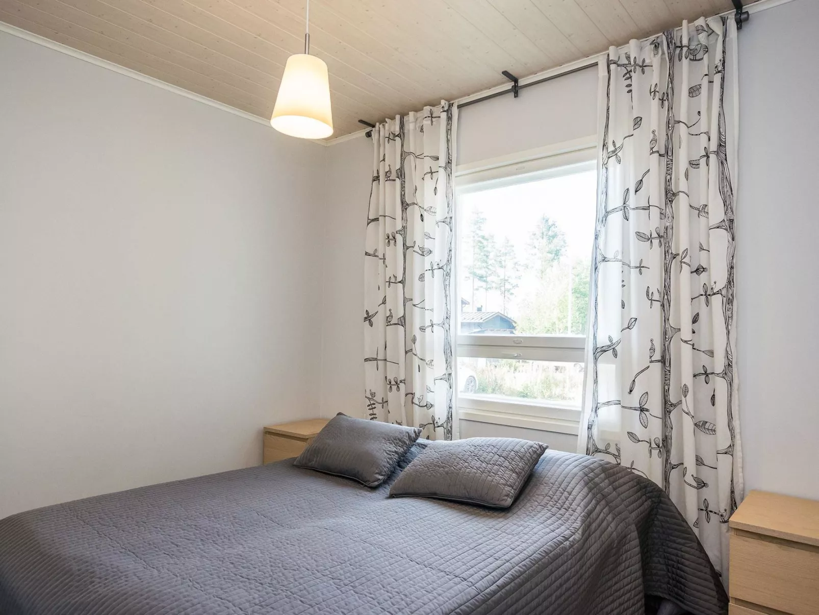 4 seasons b 2-Dedans