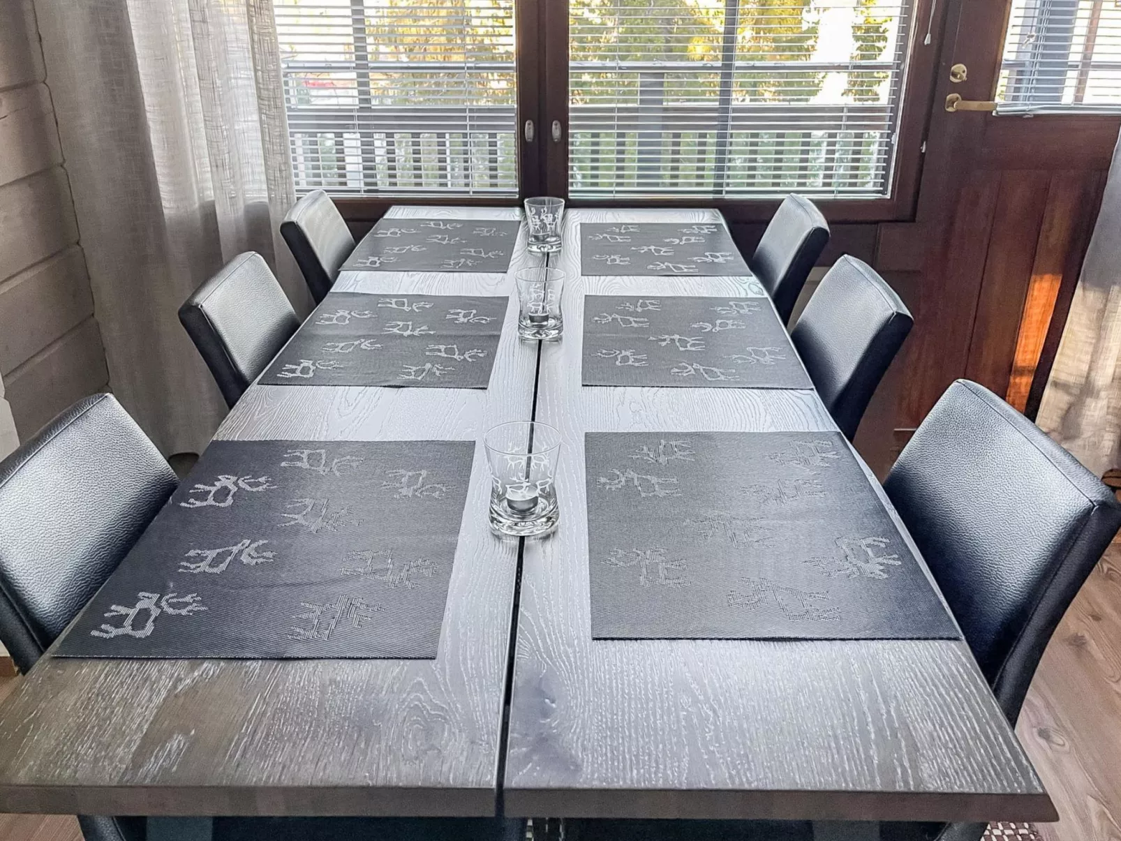 Vuosselinkulma 4-Dedans