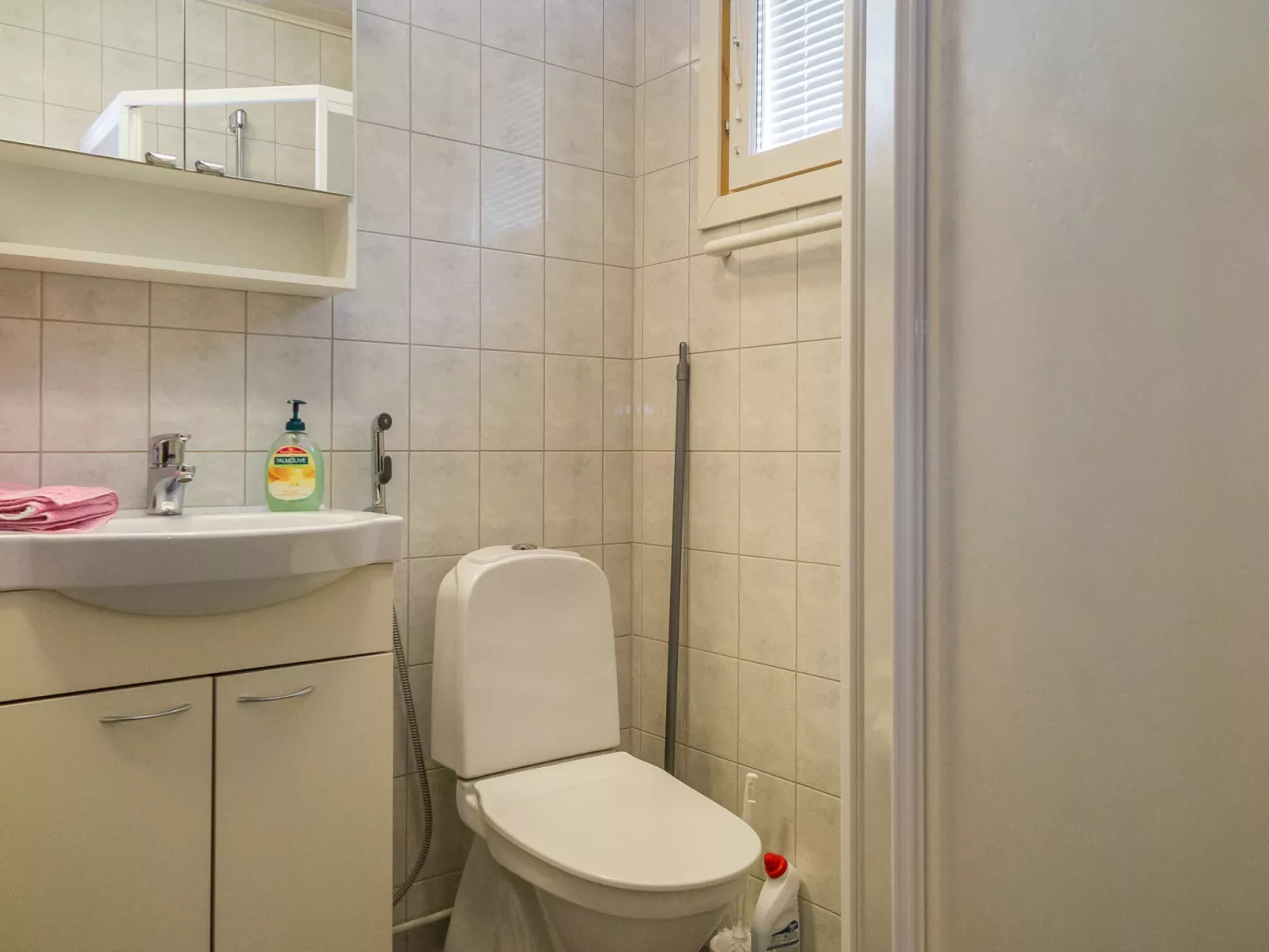 Karitahko a 8-Dedans