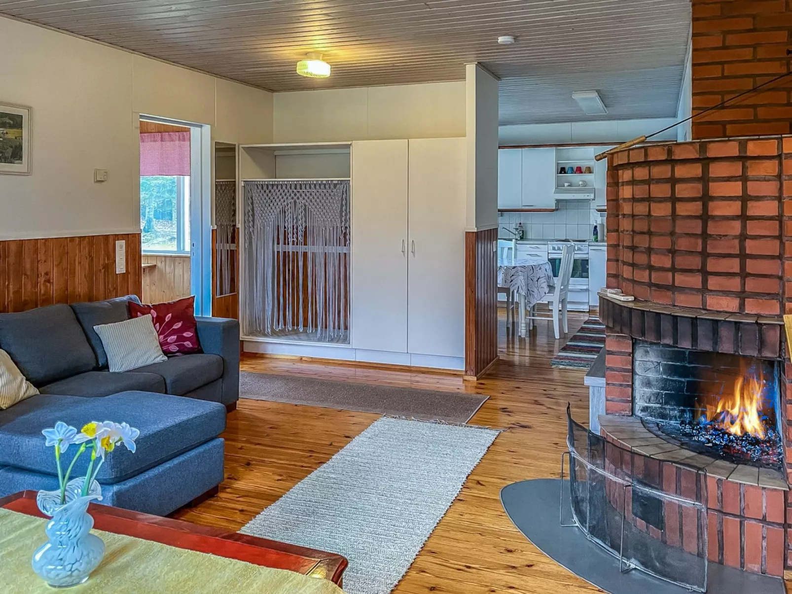 Mäkelän vierastalo-Drinnen