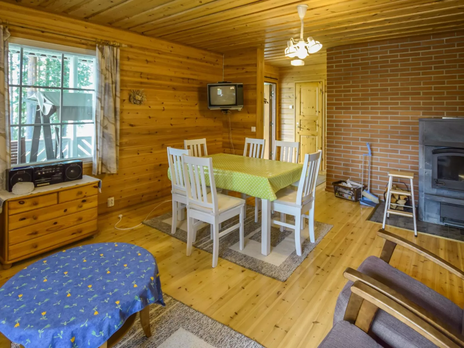 Sieralahden lomakylä, mökki 2-Dedans