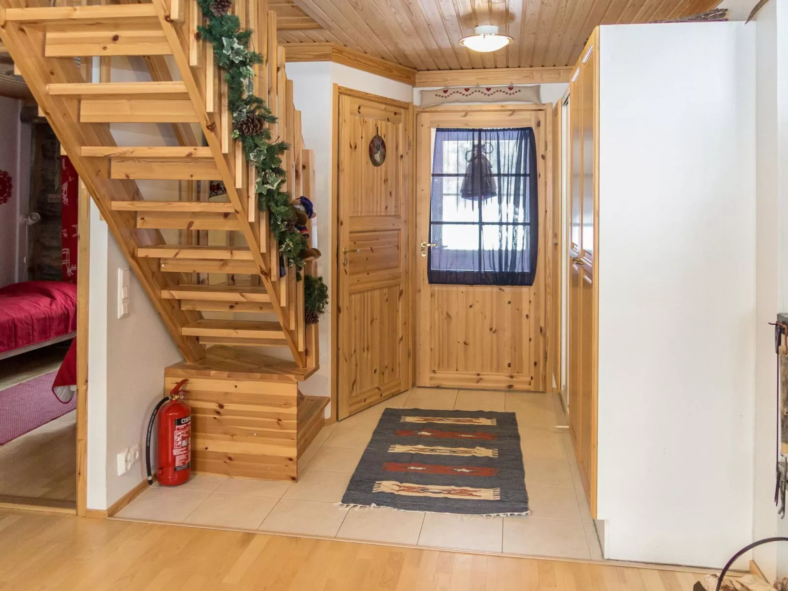 Lumipolku a 1-Inside