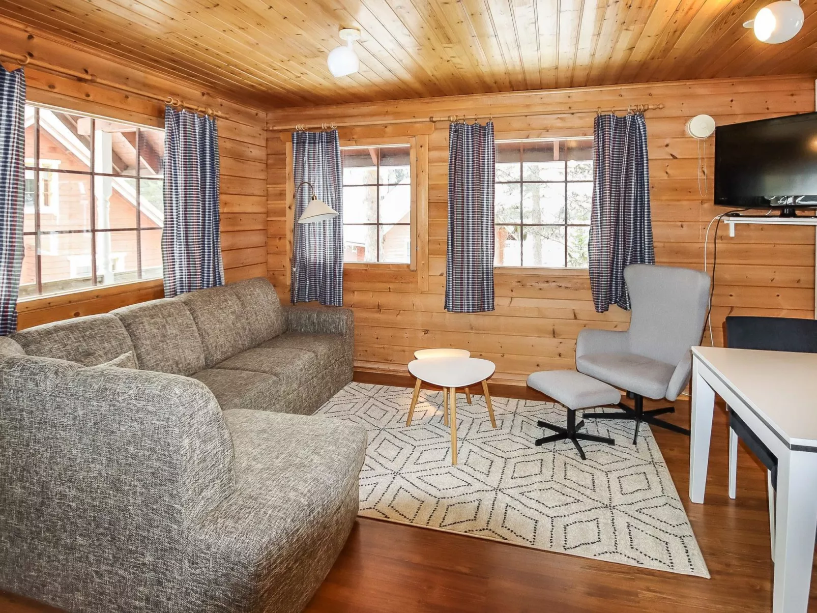 Alppikylä 4a paritalo-Inside