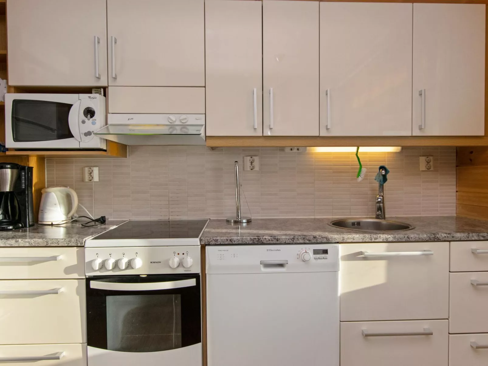 Hallan paroni a paritalo-Dedans