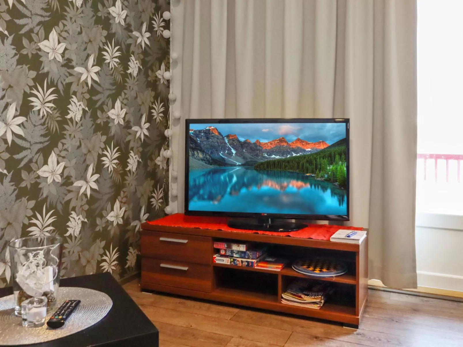 Skivillas 47 ukkohalla (a3)-Dedans