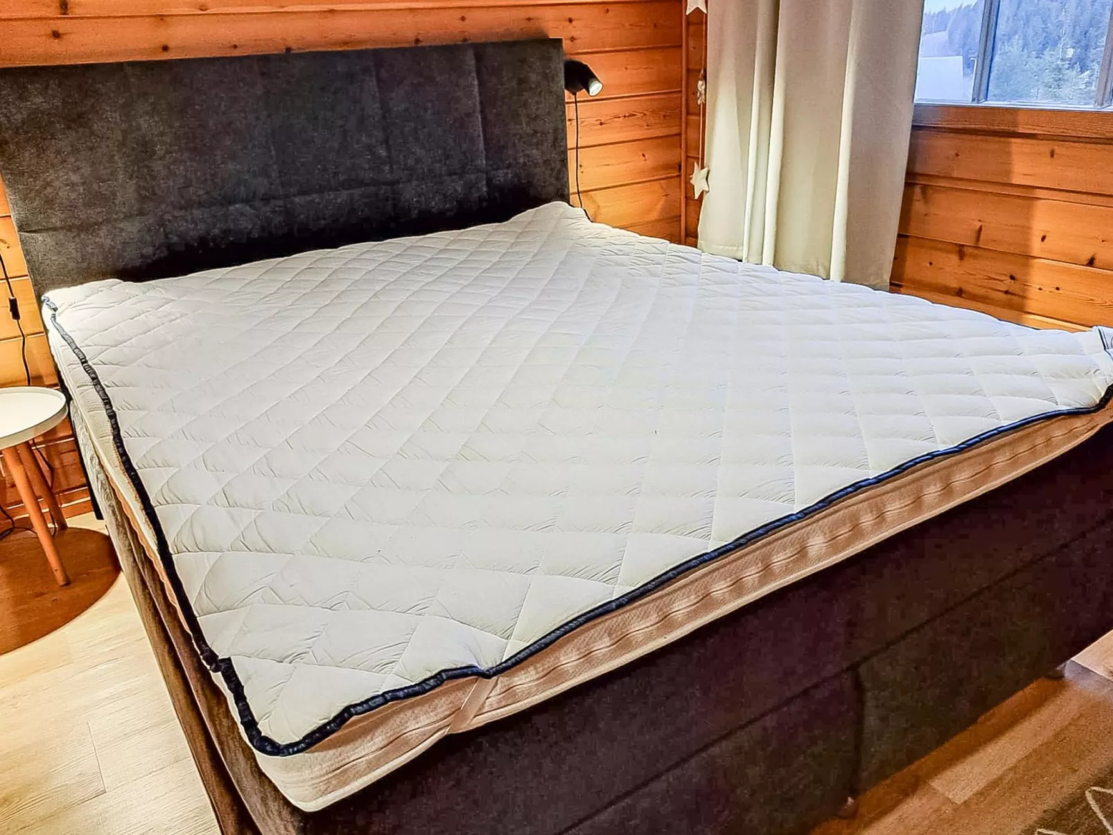 Rukan komia chalet-Drinnen