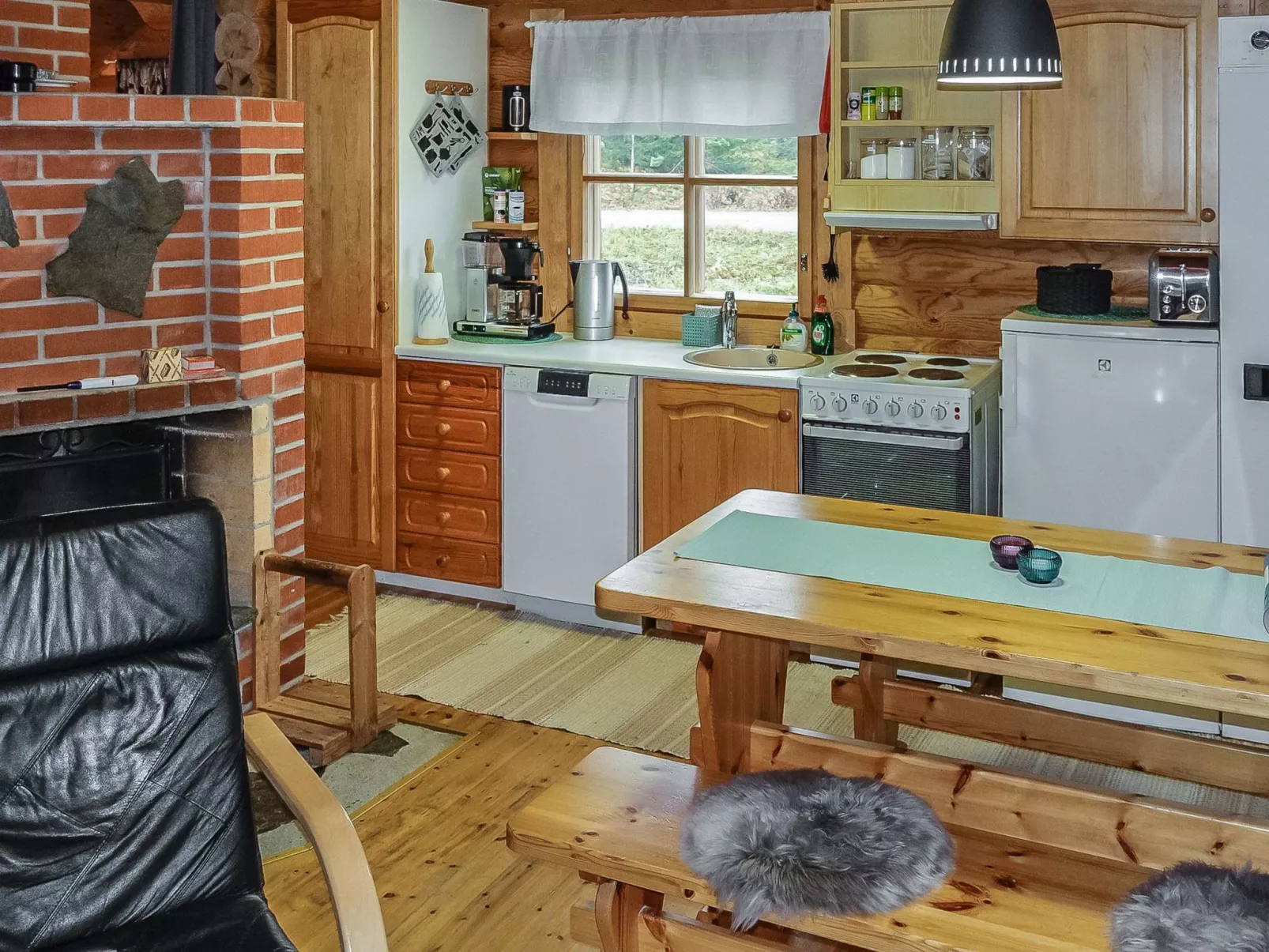 Lomaväinö 13-Dedans