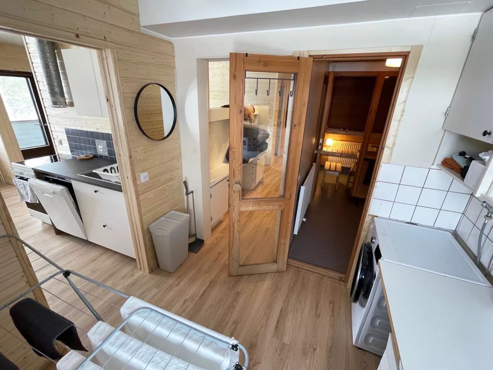 The cozy loggers suite-Inside