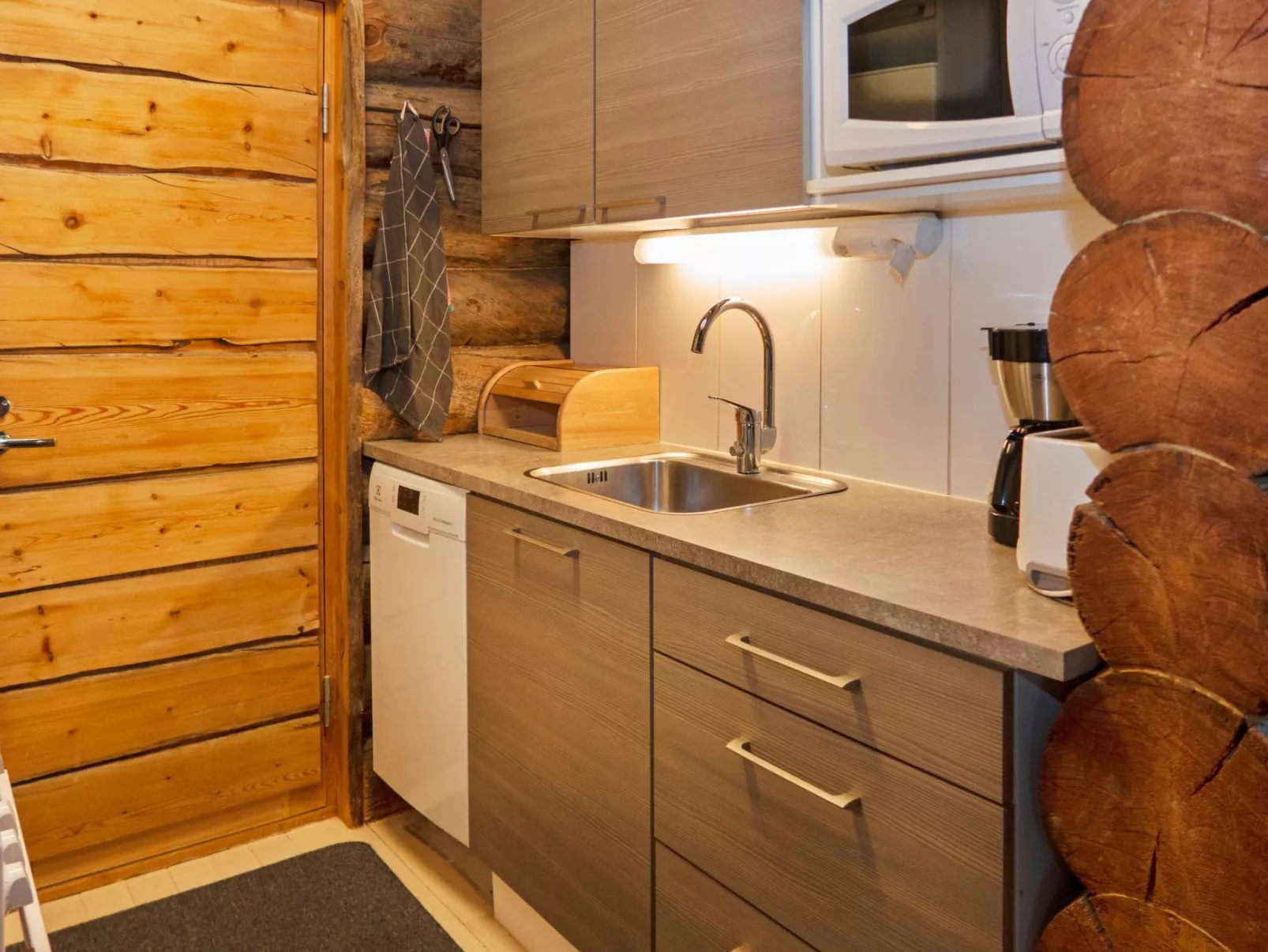 Hakojärven kelomajat 2-Dedans