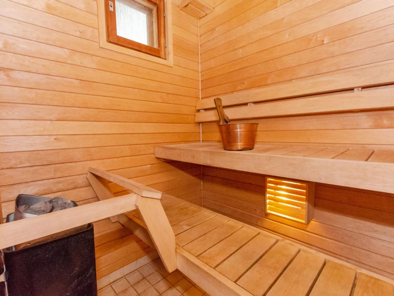 Kulta-käkönen 10 by bomba-Dedans