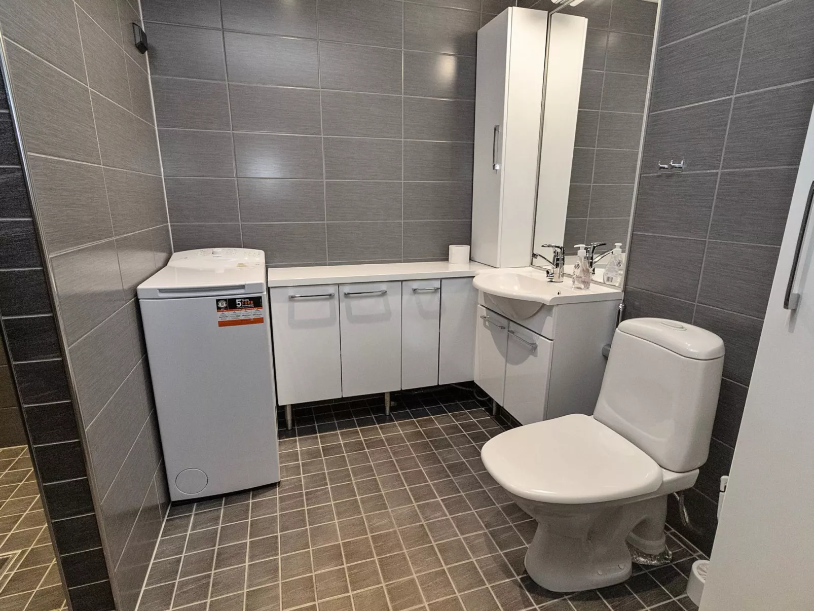 Agenttimajat 2-Dedans