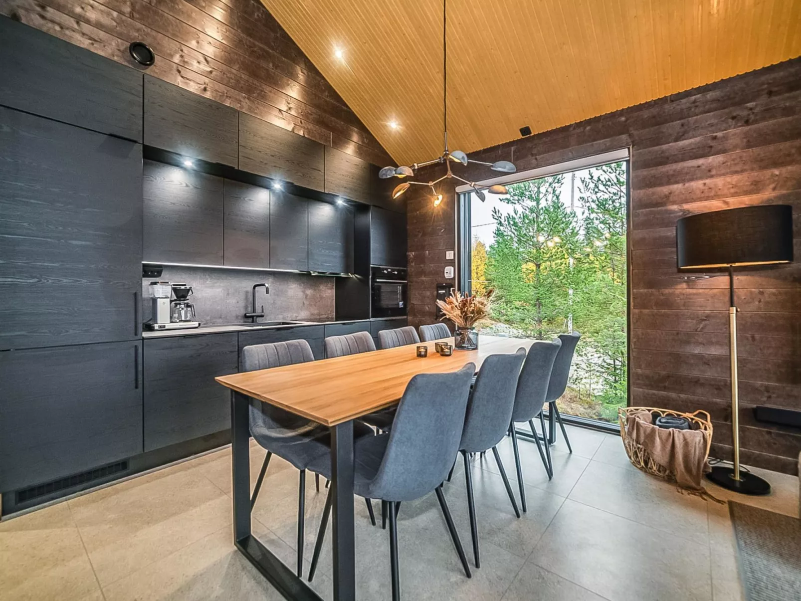 Villa voimapolku 9 a 1-Drinnen