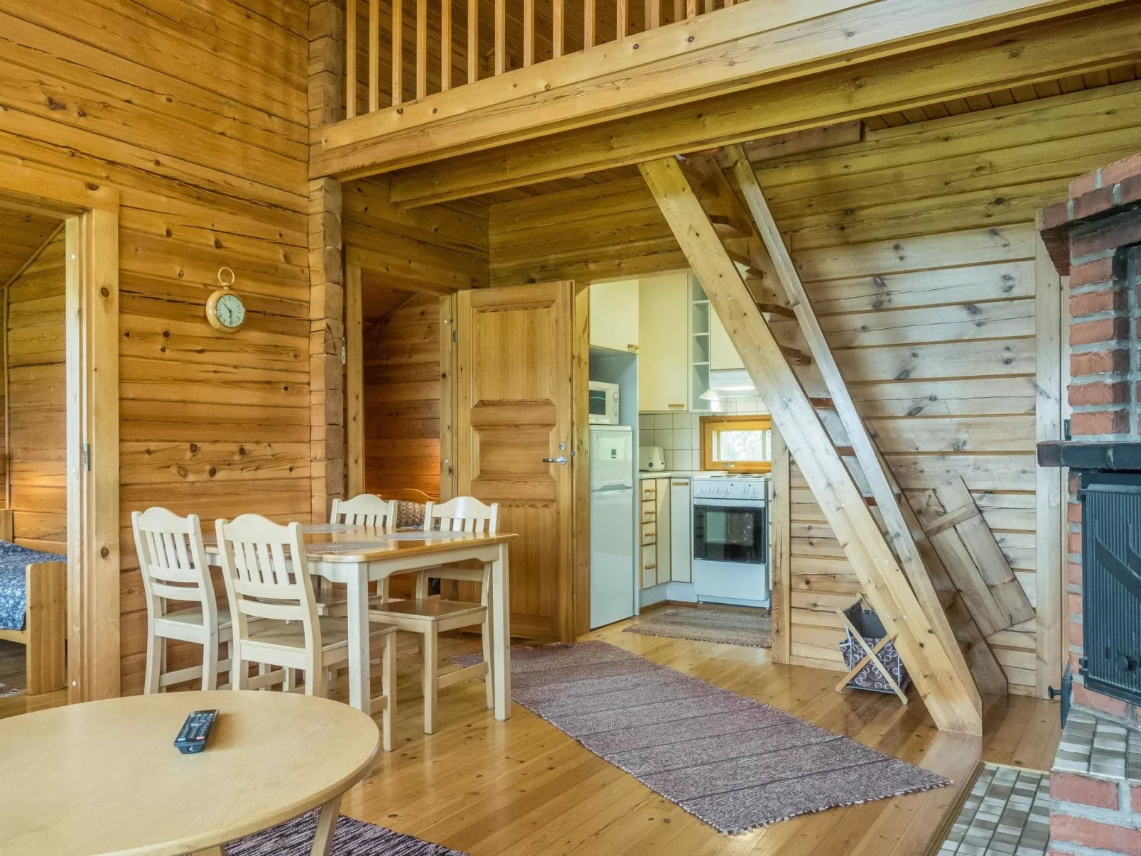 Mansikkaranta 1-Inside