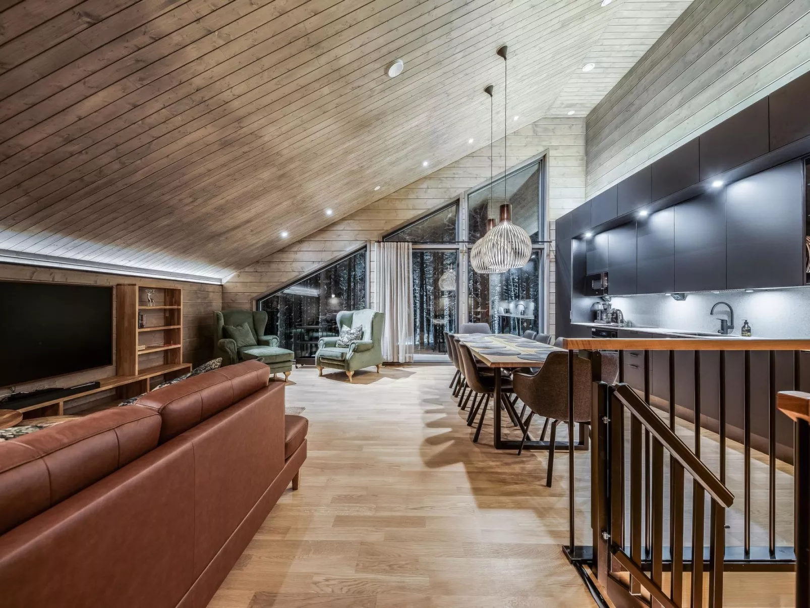 Levi star west b-Drinnen