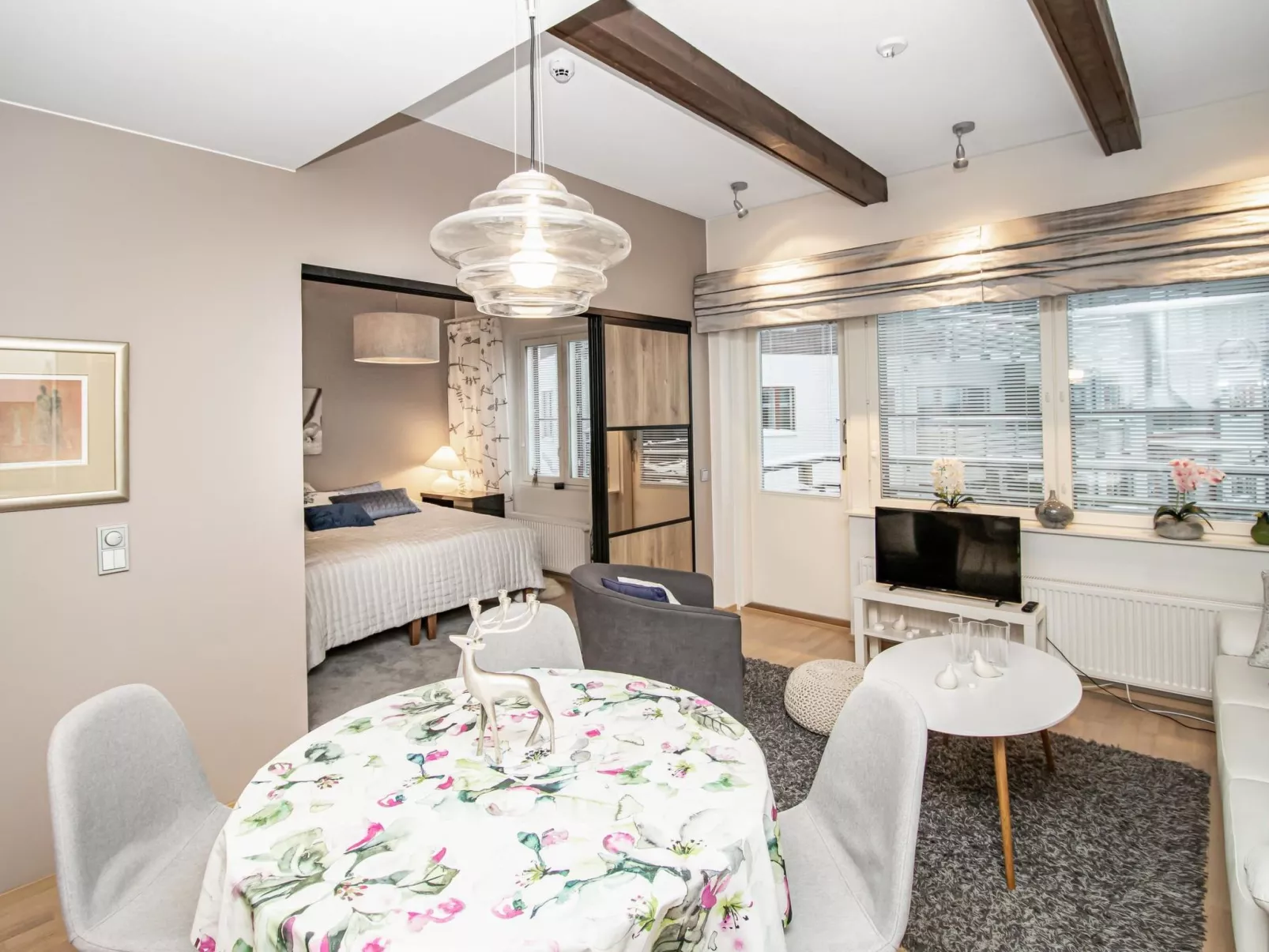 Kelotähti a 11-Inside