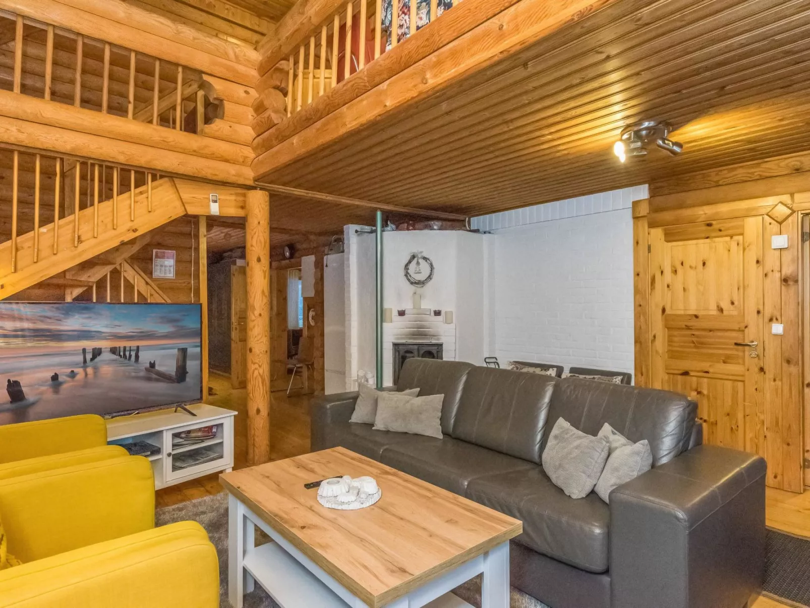 Kaivoskartano-Drinnen