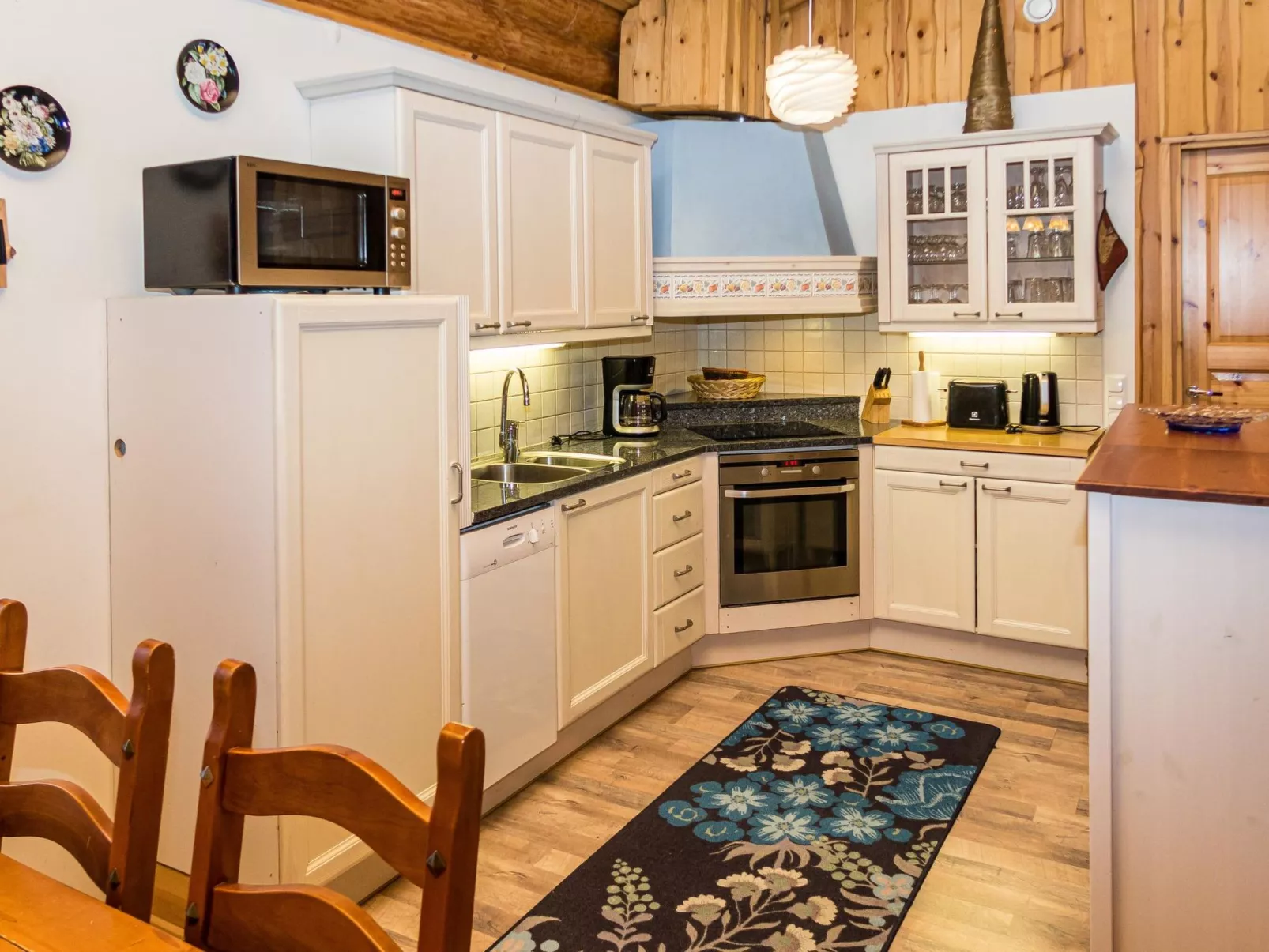 Rukan lepolinna a-Inside