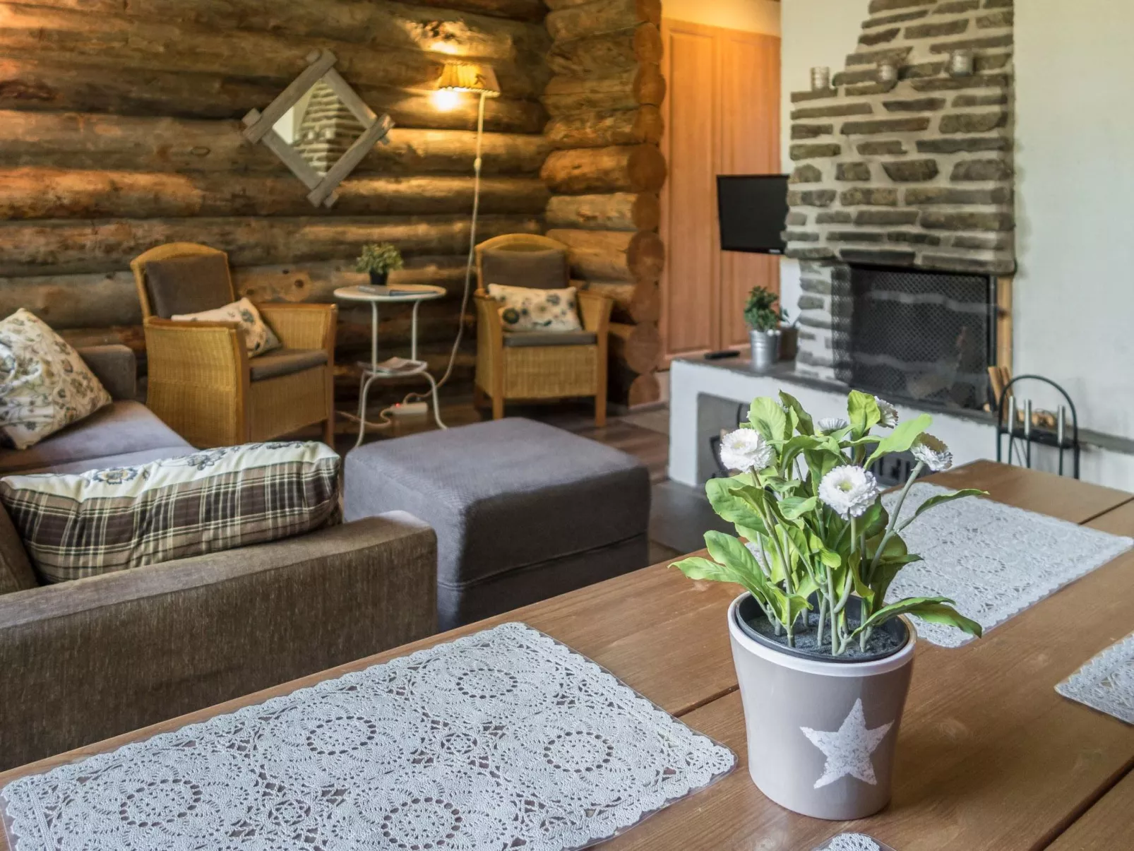 Vuokatinportti a4-Inside