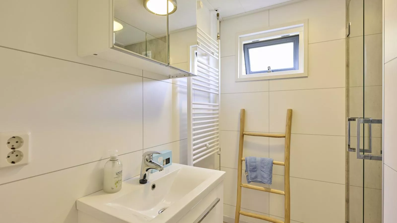 Chalet Sea Birds-Bathroom