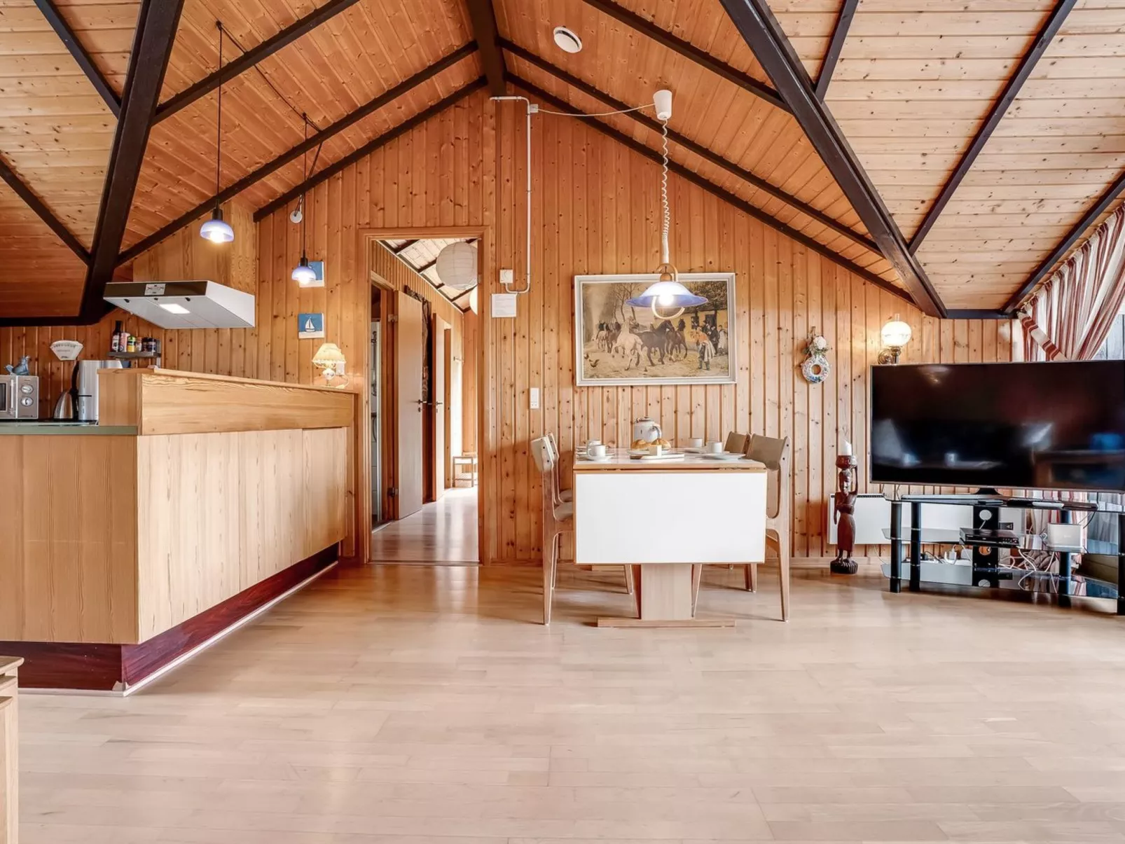 "Ovine" - 900m from the sea-Inside