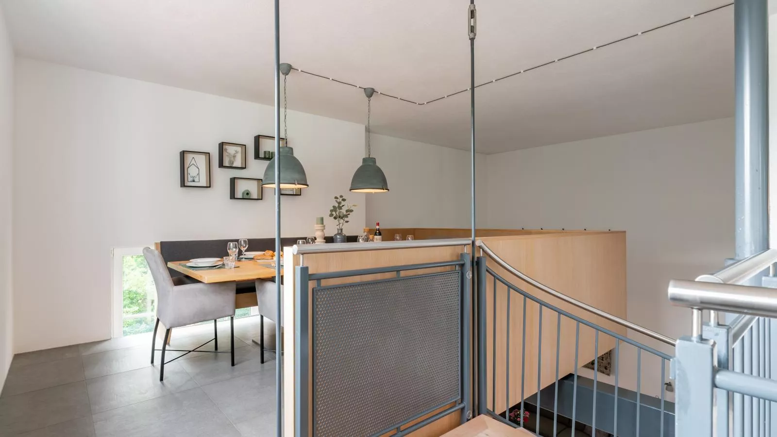 Haus Aifnerspitze-Dining room