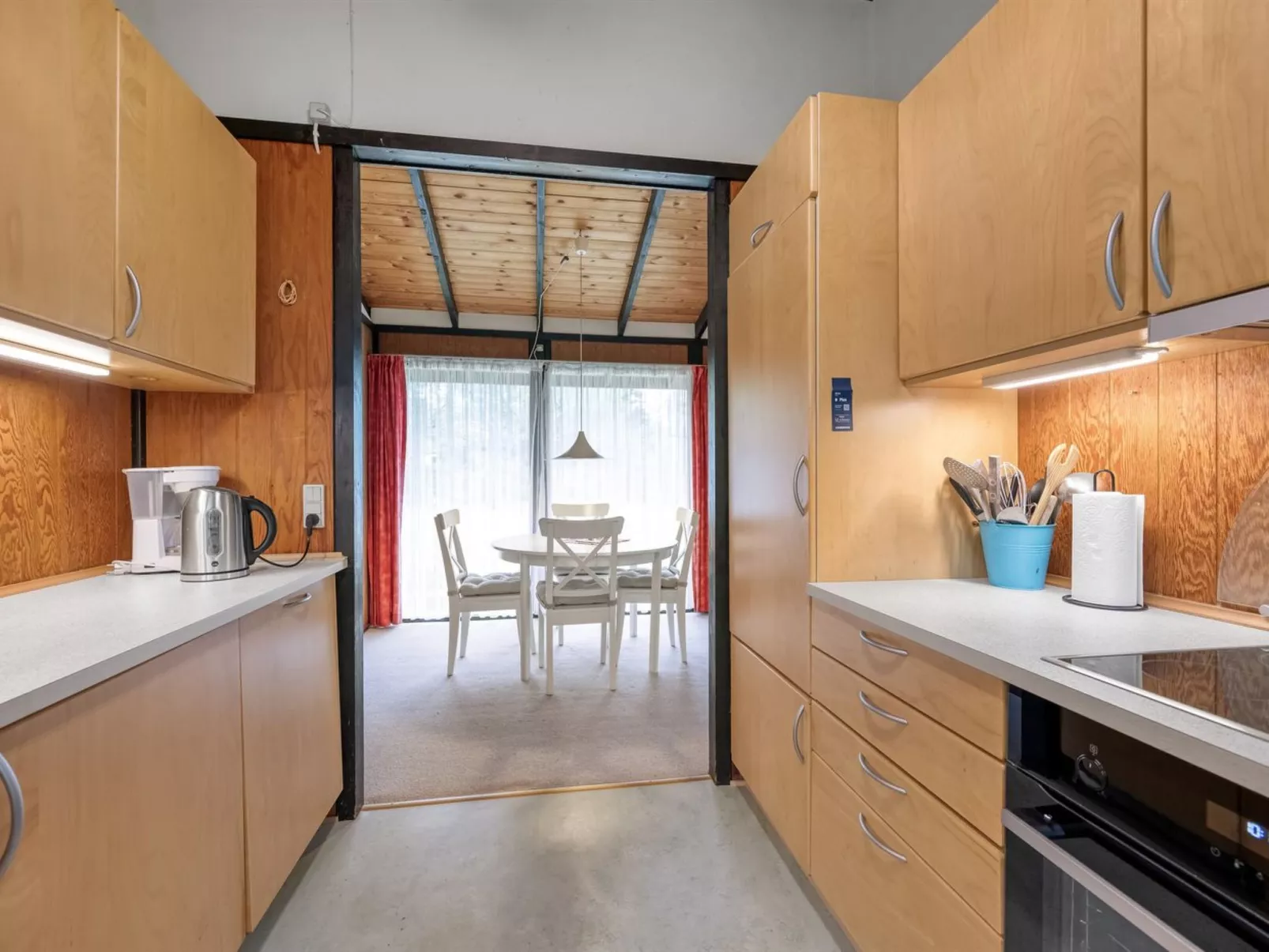 "Aatos" - 150m from the sea-Drinnen