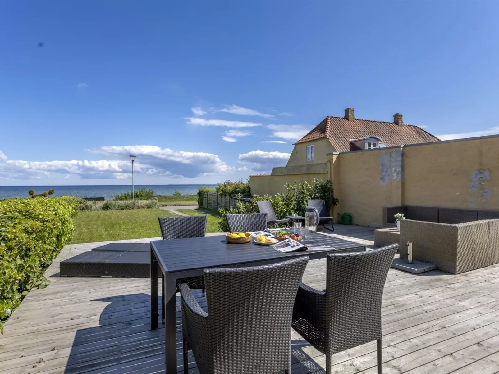 "Ilze" - 20m from the sea-Draußen