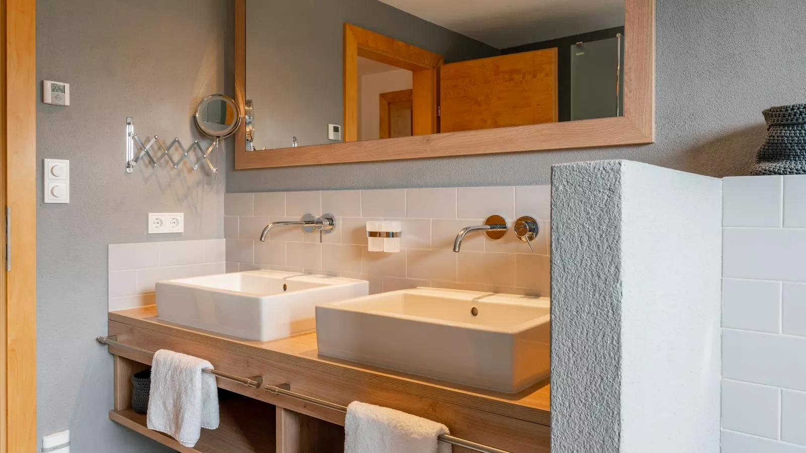 Haus Aifnerspitze-Bathroom