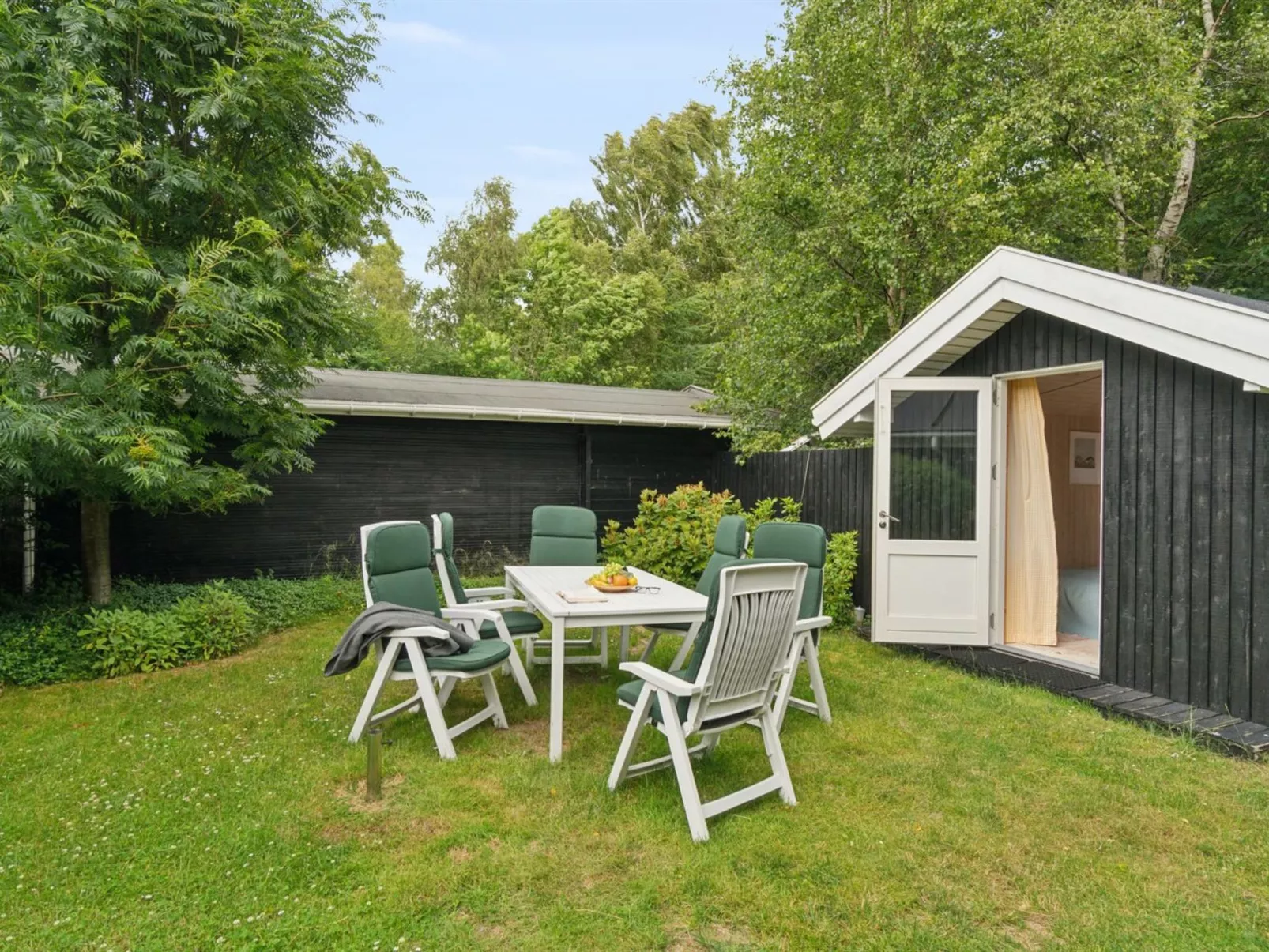 "Tekla" -  from the sea-Draußen