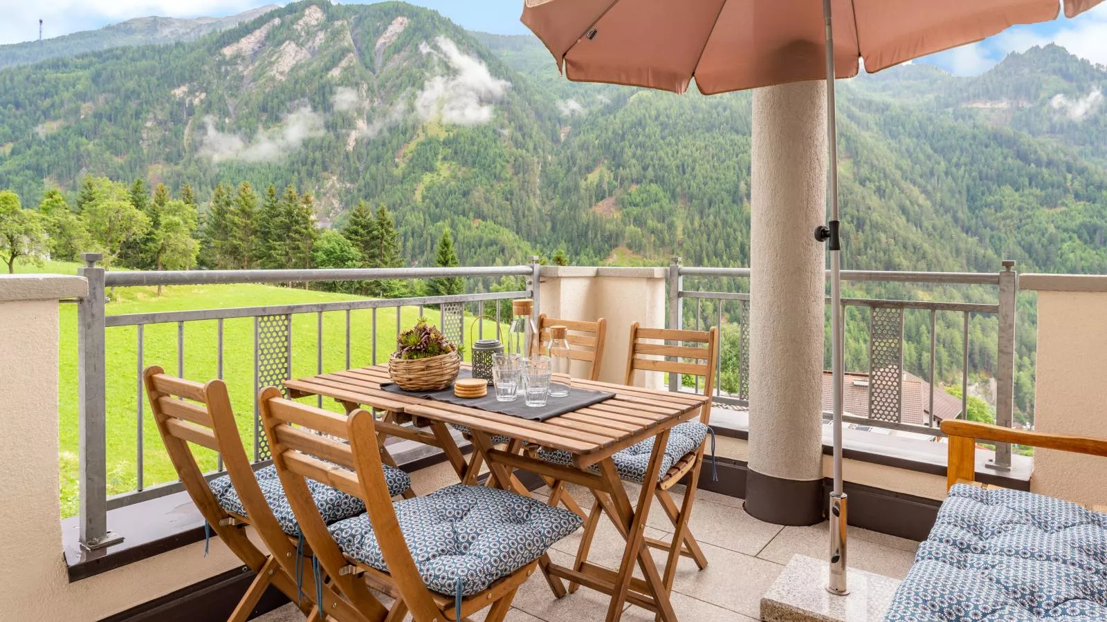 Haus Aifnerspitze-Terrace balcony