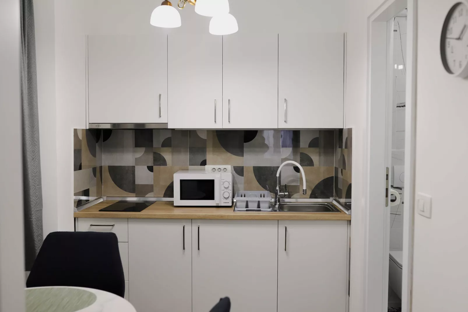 Anima Mea Old Town Apartments- Premium Apartment with Balcony-Kitchen